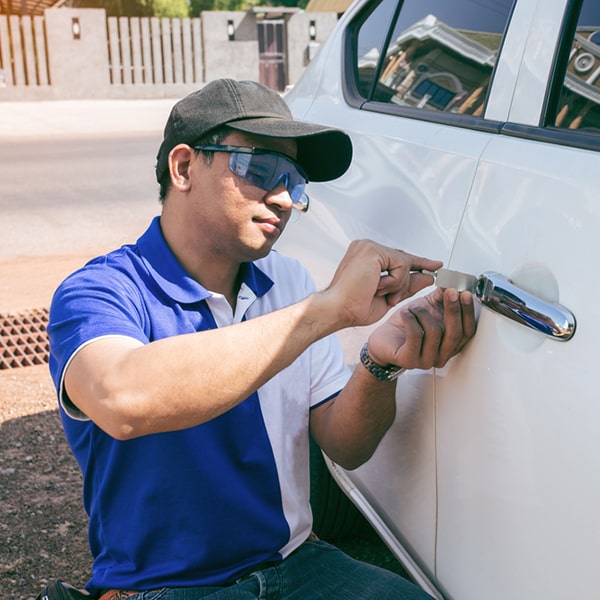 cerrajería de autos ofrece garantía en todos sus servicios de cerrajería